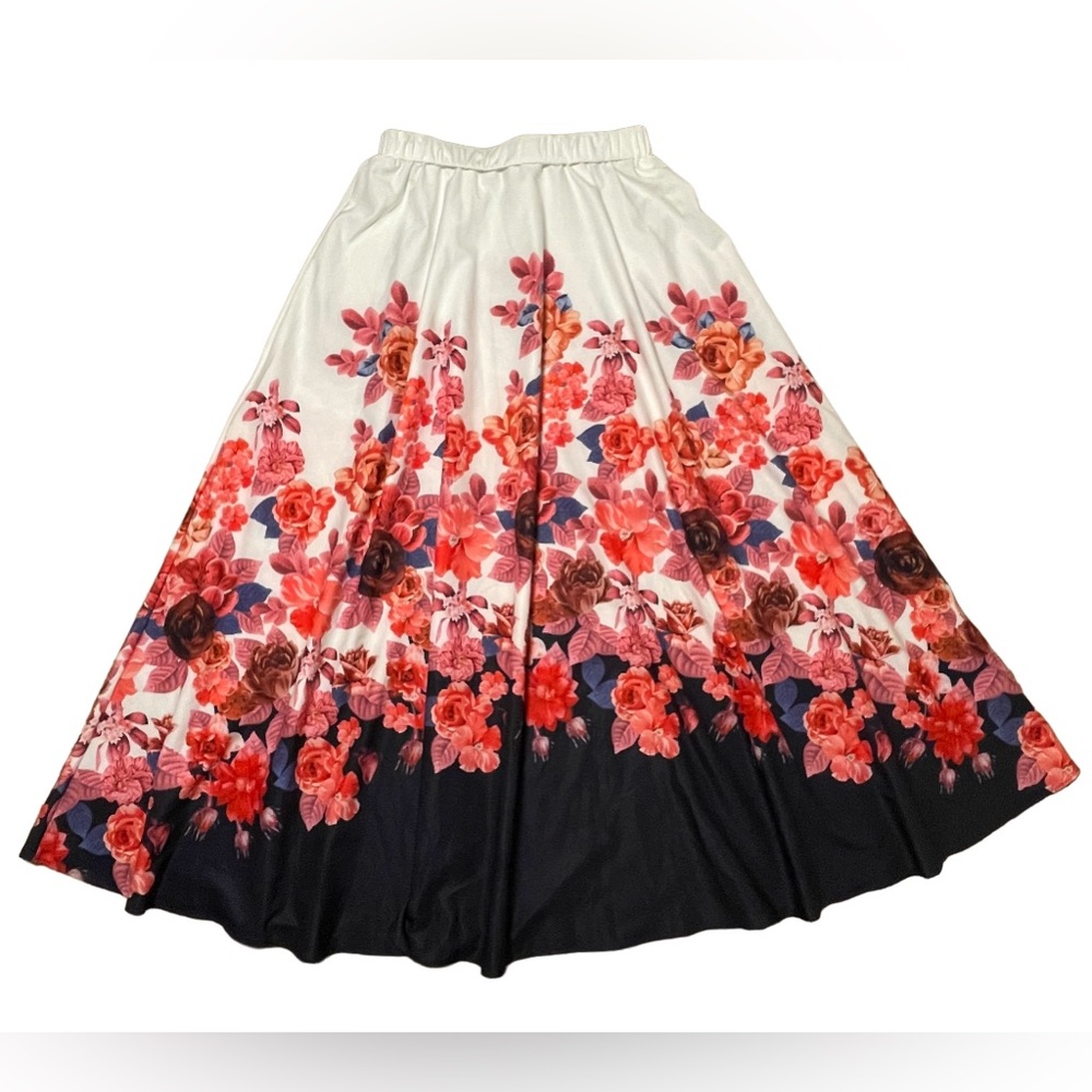 BEAUTIFUL FLORAL SKIRT size Medium